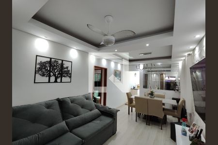 Sala de casa para alugar com 2 quartos, 272m² em Vila Cristina, Ferraz de Vasconcelos