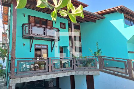 Fachada de casa à venda com 5 quartos, 498m² em Camboinhas, Niterói