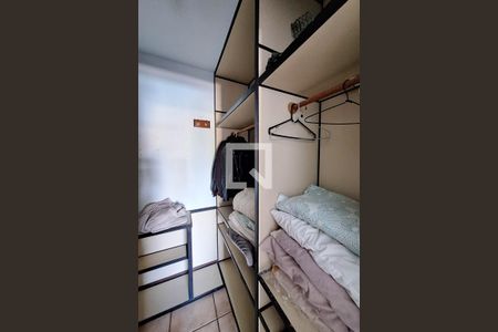 Closet da suíte 2 de casa à venda com 5 quartos, 498m² em Camboinhas, Niterói