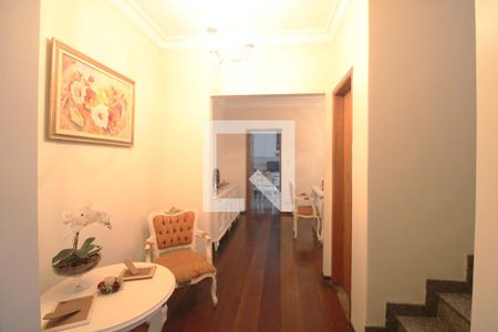 Hall de casa para alugar com 3 quartos, 500m² em Vila Sao Pedro, São Paulo