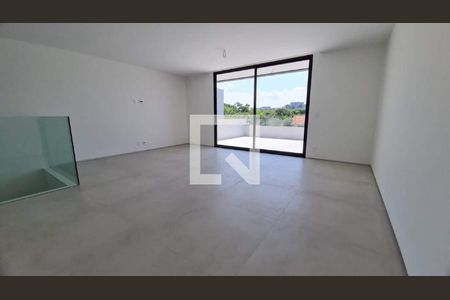 Casa à venda com 4 quartos, 450m² em Barra da Tijuca, Rio de Janeiro