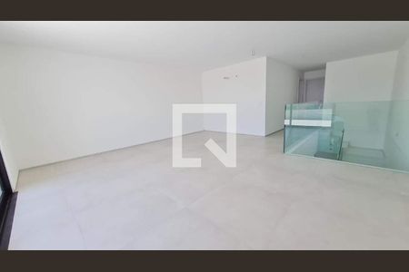 Casa à venda com 4 quartos, 450m² em Barra da Tijuca, Rio de Janeiro