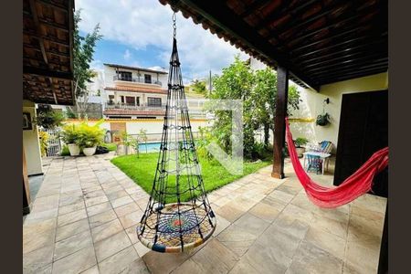 Casa à venda com 3 quartos, 255m² em Anil, Rio de Janeiro