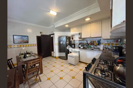 Casa à venda com 6 quartos, 371m² em Recreio dos Bandeirantes, Rio de Janeiro