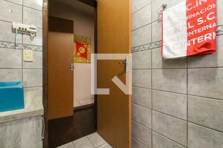 Banheiro de casa à venda com 3 quartos, 200m² em Olaria, Canoas