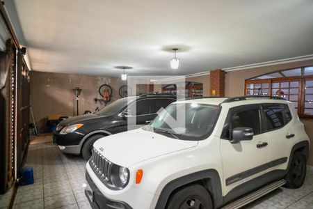 Garagem de casa à venda com 4 quartos, 450m² em Vila Liviero, São Paulo