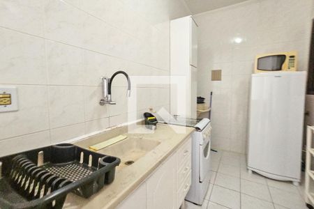 Cozinha de apartamento para alugar com 1 quarto, 47m² em Jardim Tres Marias, Guarujá