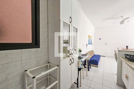 Cozinha de apartamento para alugar com 1 quarto, 47m² em Jardim Tres Marias, Guarujá