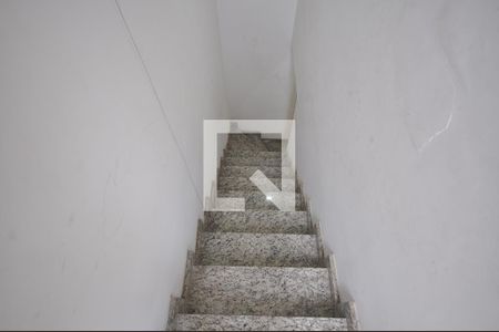 Escada de acesso ao terraço de casa de condomínio para alugar com 3 quartos, 115m² em Vila Nova Mazzei, São Paulo
