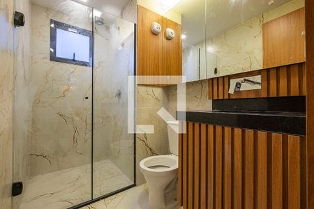 Banheiro de apartamento para alugar com 1 quarto, 33m² em Pinheiros, São Paulo