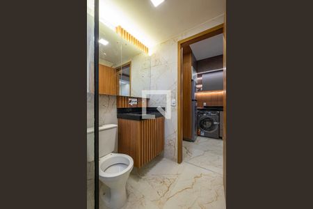Banheiro de apartamento para alugar com 1 quarto, 33m² em Pinheiros, São Paulo
