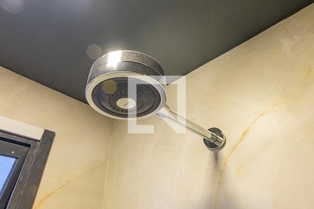 Banheiro de apartamento para alugar com 1 quarto, 33m² em Pinheiros, São Paulo