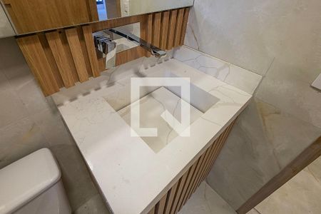 Banheiro de apartamento para alugar com 1 quarto, 33m² em Pinheiros, São Paulo
