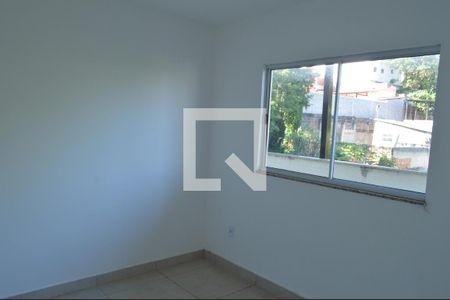 Quarto 1 de apartamento para alugar com 2 quartos, 53m² em Taquara, Rio de Janeiro