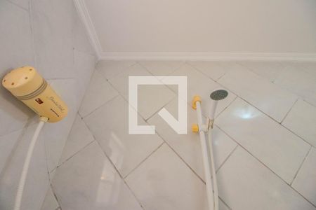 Banheiro da Suíte 1 de casa à venda com 2 quartos, 173m² em Vila Ipiranga, Porto Alegre