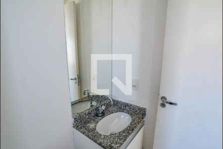 Banheiro da Suíte de apartamento à venda com 3 quartos, 62m² em Vila Curuçá, Santo André