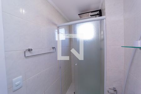 Banheiro de apartamento à venda com 2 quartos, 48m² em Parque Paineiras, São Paulo