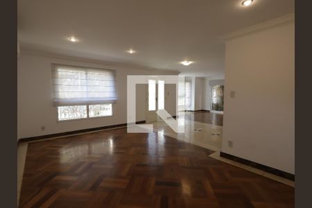Sala de casa de condomínio à venda com 4 quartos, 567m² em Vila Sonia, São Paulo