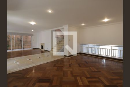 Sala de casa de condomínio à venda com 4 quartos, 567m² em Vila Sonia, São Paulo
