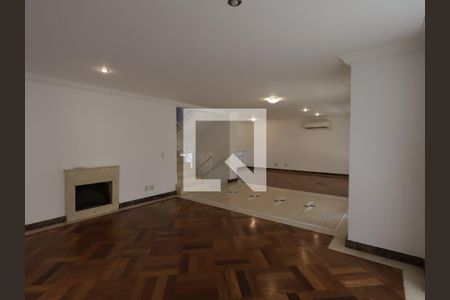 Sala de casa de condomínio à venda com 4 quartos, 567m² em Vila Sonia, São Paulo