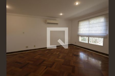 Sala de casa de condomínio à venda com 4 quartos, 567m² em Vila Sonia, São Paulo