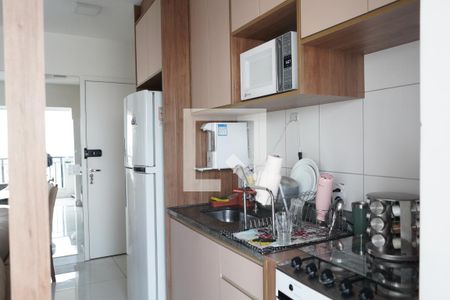 Cozinha de apartamento à venda com 2 quartos, 45m² em Jardim Analia Franco, São Paulo