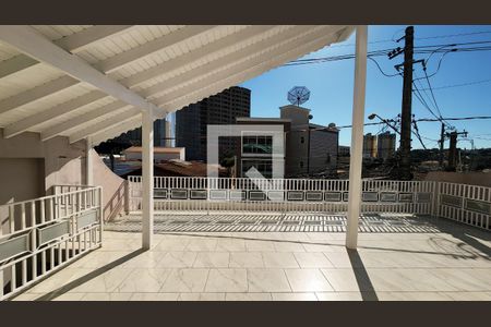 Varanda de casa à venda com 3 quartos, 399m² em Vila Maria Luiza, Jundiaí