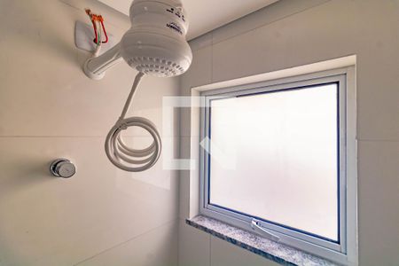 Banheiro Social de kitnet/studio para alugar com 1 quarto, 32m² em Jardim Oriental, São Paulo