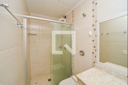 Banheiro de apartamento para alugar com 1 quarto, 45m² em Vila Jardim, Porto Alegre