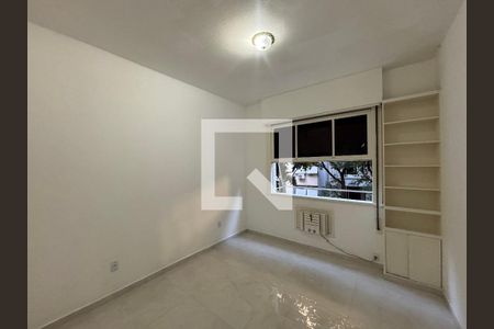 Quarto 1 de apartamento à venda com 3 quartos, 121m² em Copacabana, Rio de Janeiro