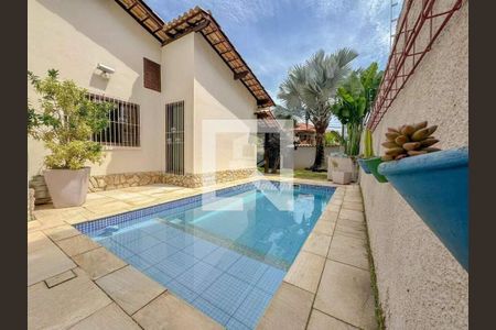 Casa à venda com 3 quartos, 150m² em Itaipu, Niterói