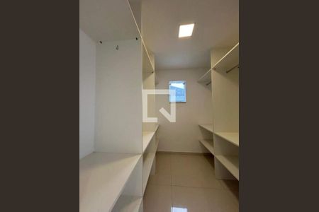 Casa à venda com 5 quartos, 850m² em Barra da Tijuca, Rio de Janeiro