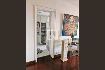 Corredor de apartamento à venda com 3 quartos, 111m² em Barra da Tijuca, Rio de Janeiro