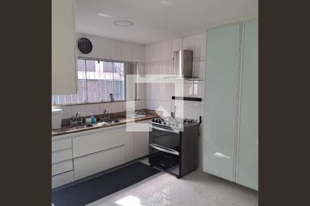 Casa à venda com 5 quartos, 280m² em Recreio dos Bandeirantes, Rio de Janeiro
