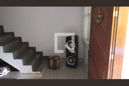 Casa à venda com 1 quarto, 120m² em Olaria, Rio de Janeiro