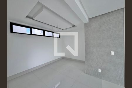 Suíte 1 de casa à venda com 4 quartos, 402m² em Barra da Tijuca, Rio de Janeiro