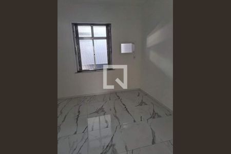 Casa à venda com 5 quartos, 340m² em Olaria, Rio de Janeiro
