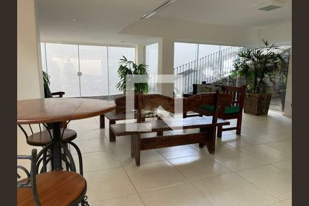 Casa à venda com 6 quartos, 525m² em Maria Paula, Niterói