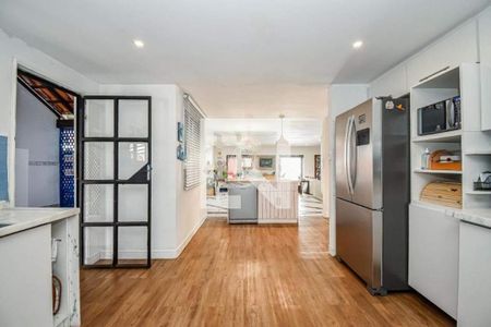 Casa à venda com 5 quartos, 612m² em Barra da Tijuca, Rio de Janeiro