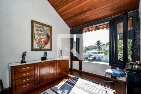 Casa à venda com 5 quartos, 612m² em Barra da Tijuca, Rio de Janeiro