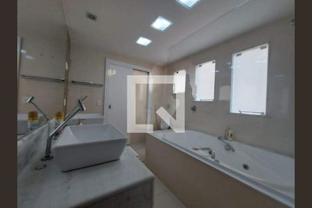 Casa à venda com 5 quartos, 600m² em Vargem Pequena, Rio de Janeiro
