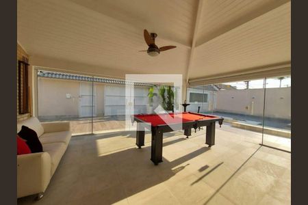 Casa à venda com 5 quartos, 600m² em Vargem Pequena, Rio de Janeiro