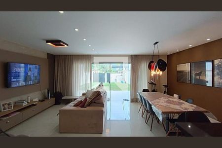 Casa à venda com 3 quartos, 178m² em Vargem Grande, Rio de Janeiro