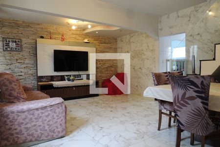 Sala de casa à venda com 3 quartos, 140m² em Taquara, Rio de Janeiro