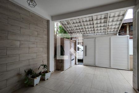 Garagem de casa à venda com 3 quartos, 140m² em Taquara, Rio de Janeiro