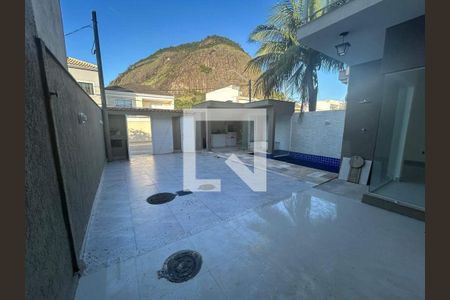 Casa à venda com 4 quartos, 179m² em Vargem Pequena, Rio de Janeiro