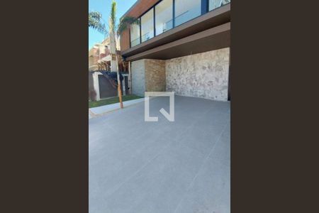 Casa à venda com 4 quartos, 316m² em Recreio dos Bandeirantes, Rio de Janeiro