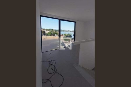 Casa à venda com 4 quartos, 316m² em Recreio dos Bandeirantes, Rio de Janeiro