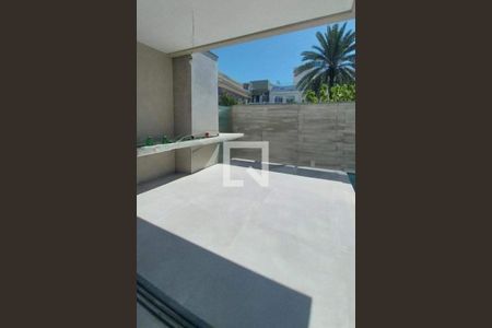 Casa à venda com 4 quartos, 316m² em Recreio dos Bandeirantes, Rio de Janeiro