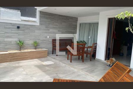 Casa à venda com 5 quartos, 240m² em Recreio dos Bandeirantes, Rio de Janeiro